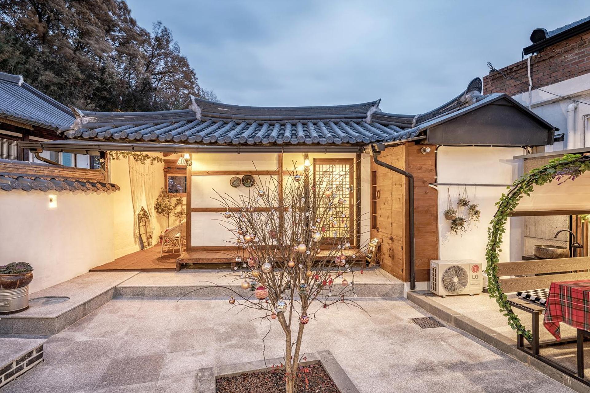 Hotel And Spring Jeonju Exterior foto