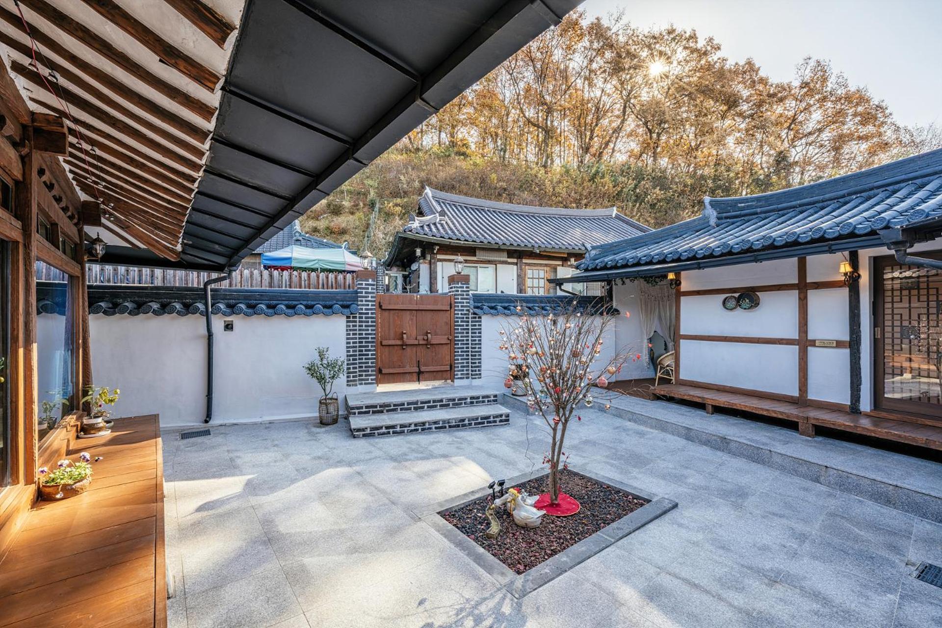 Hotel And Spring Jeonju Exterior foto